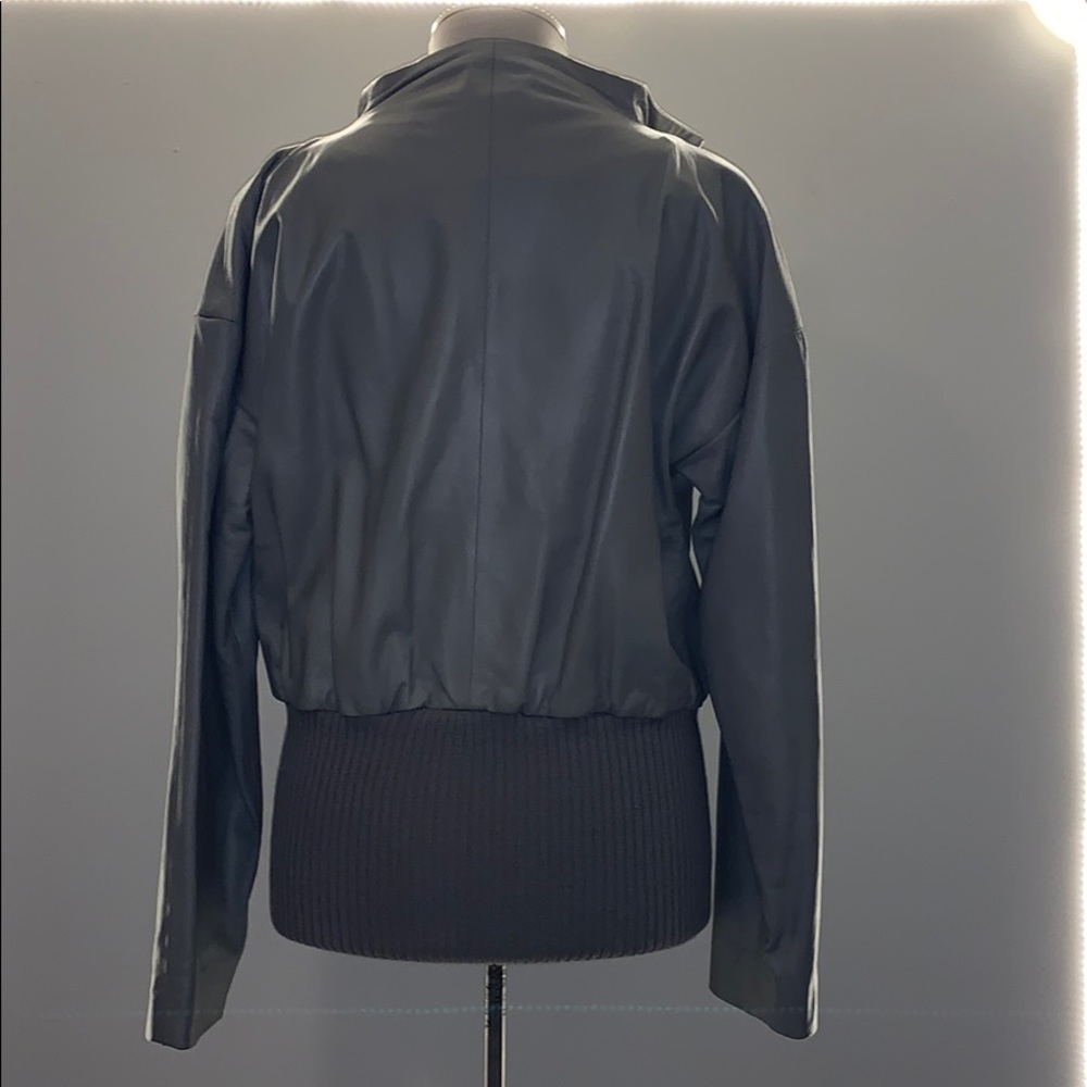 Leather jacket - Picture 3 of 4